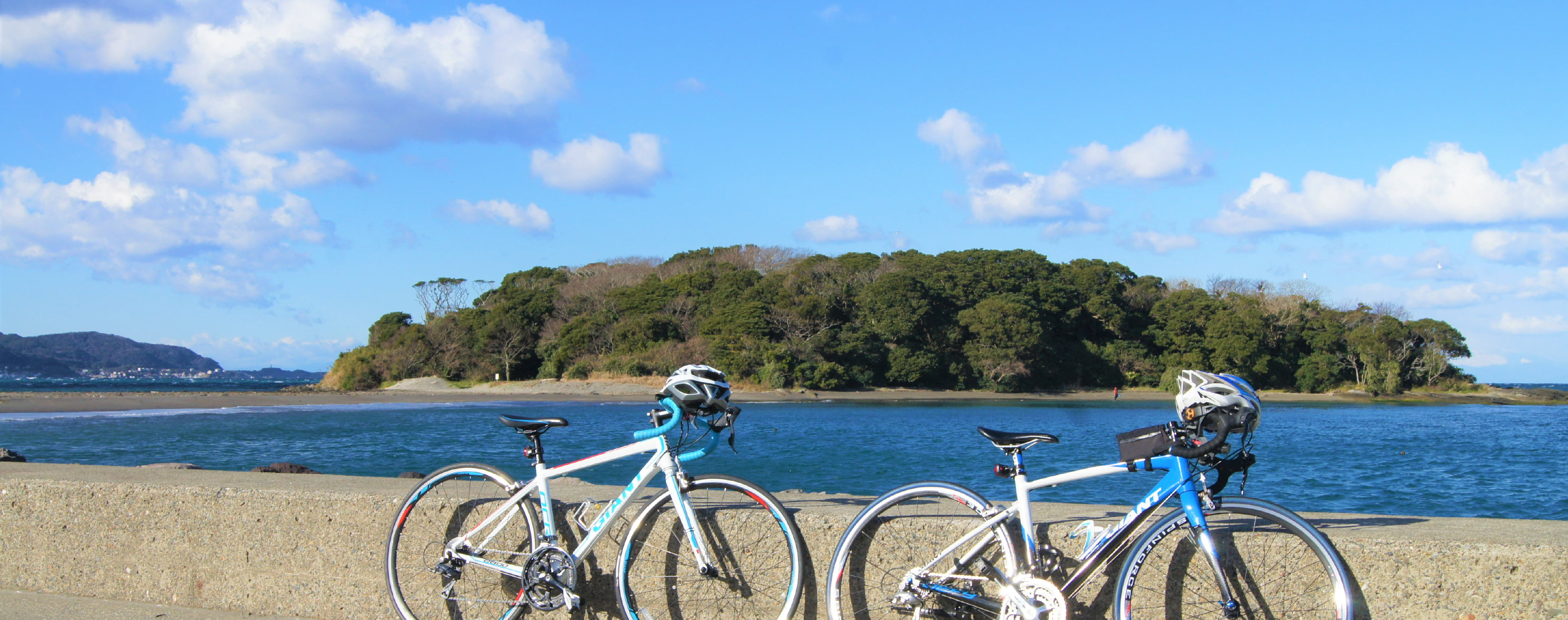 キービジュアルのスライド1