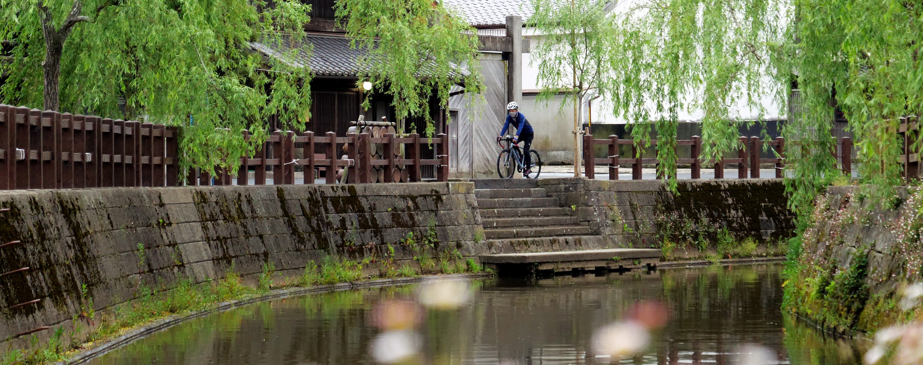 キービジュアルのスライド3