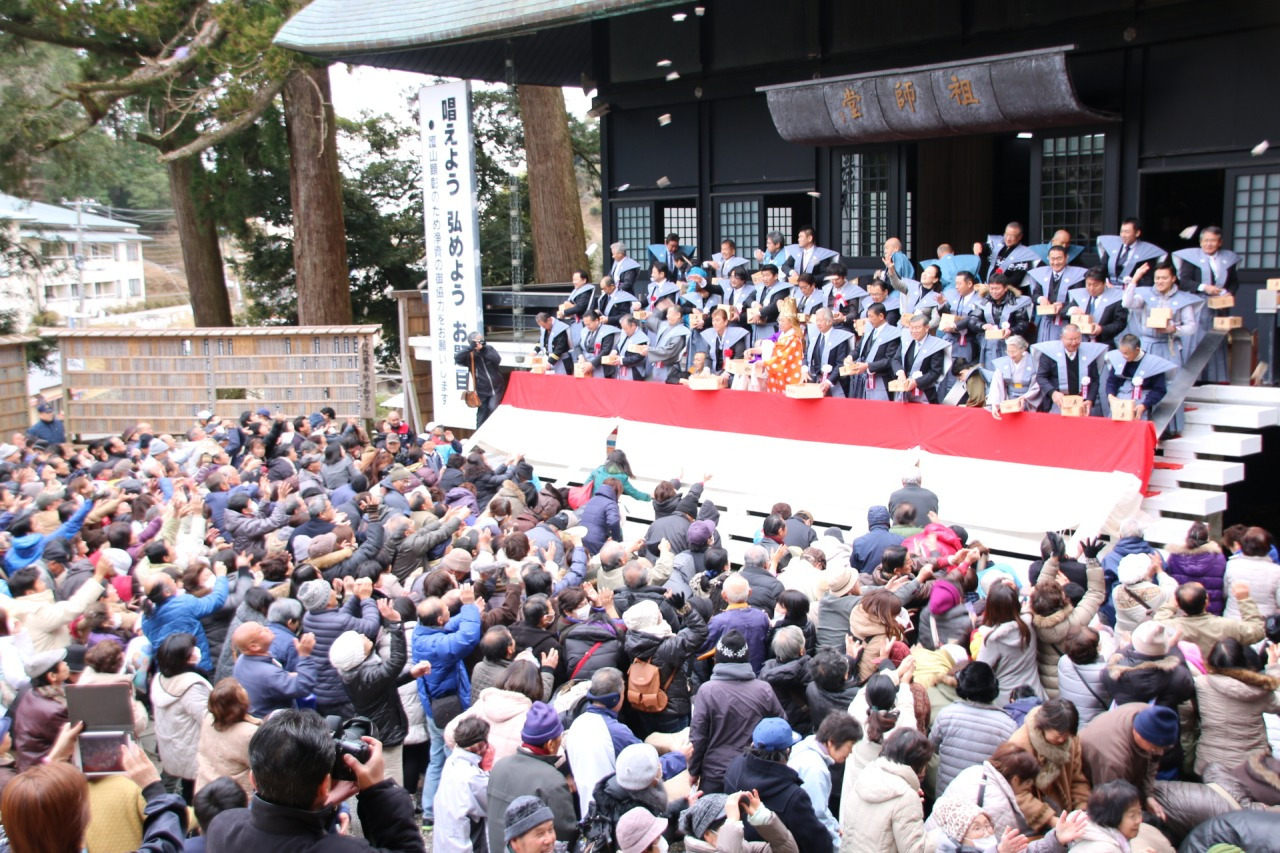 盛大に行われる日蓮宗立教開宗の聖地「清澄寺」の節分会