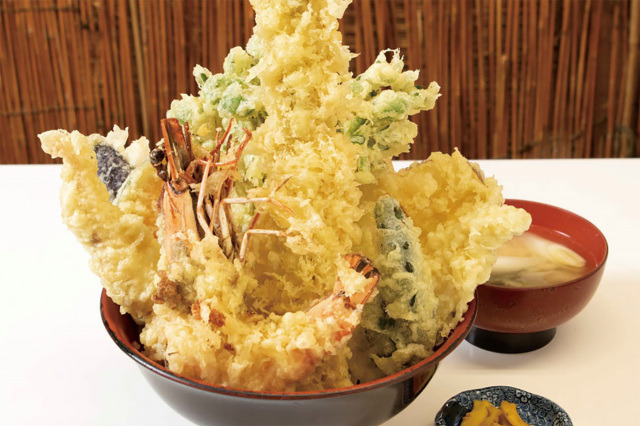 看板メニューの「ばんや天丼」