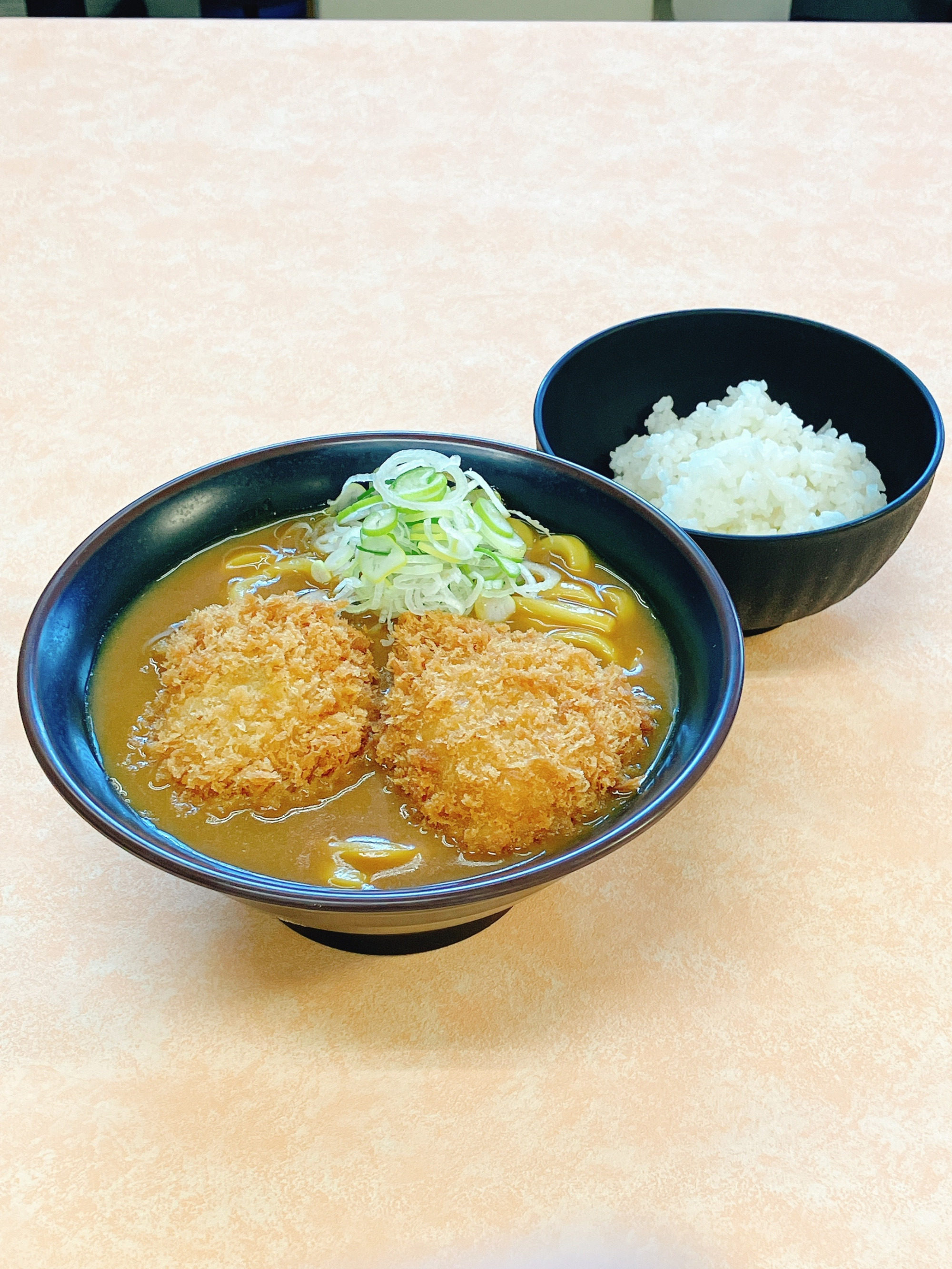 カツカレーうどんセット