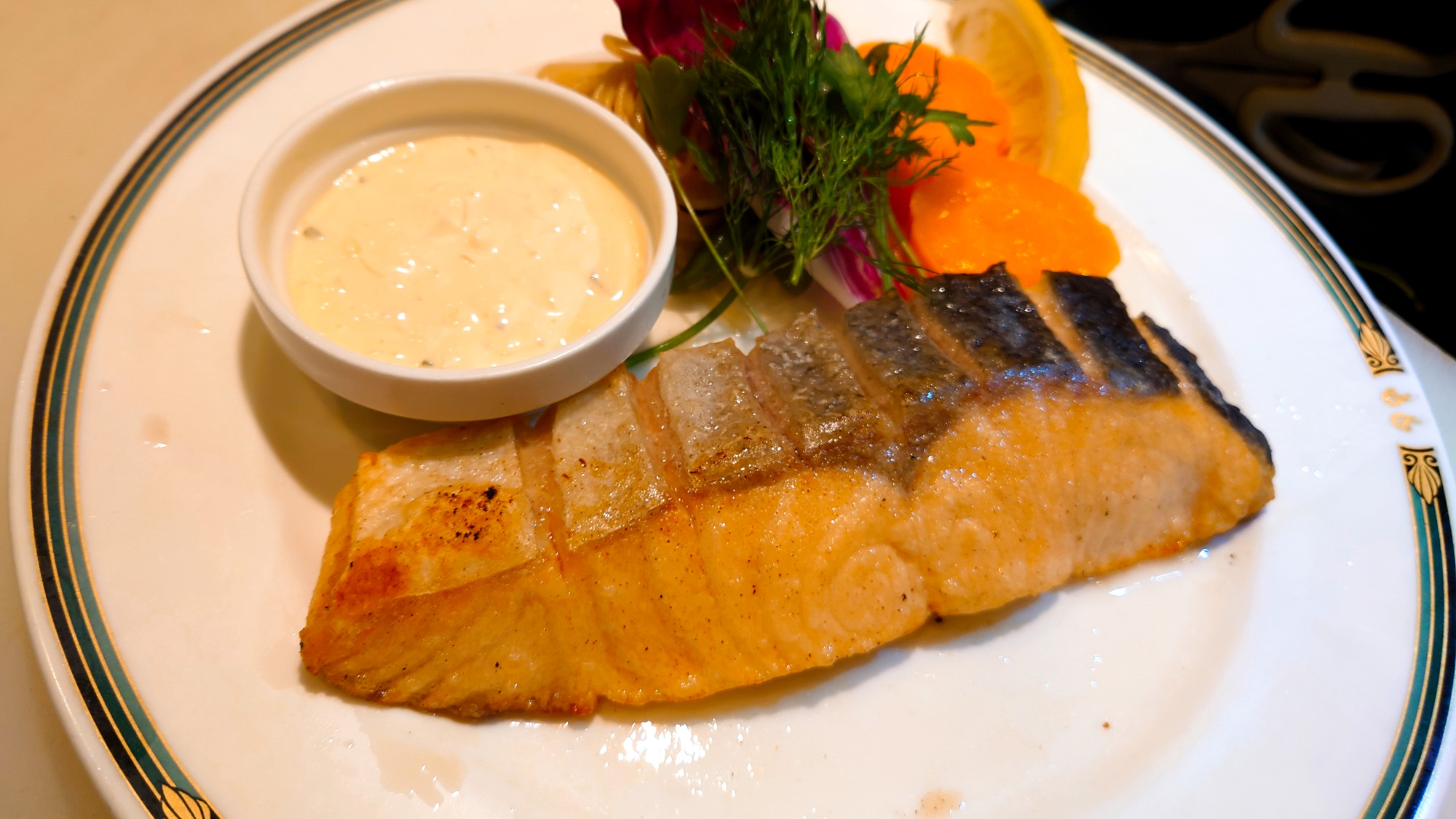 生鮭のバター焼き