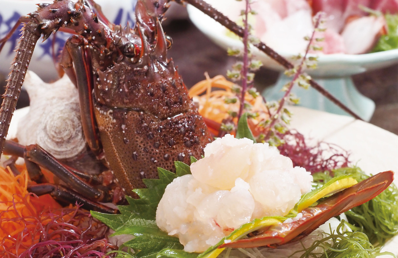 旬ならではの味わいがある、伊勢えびのお造り