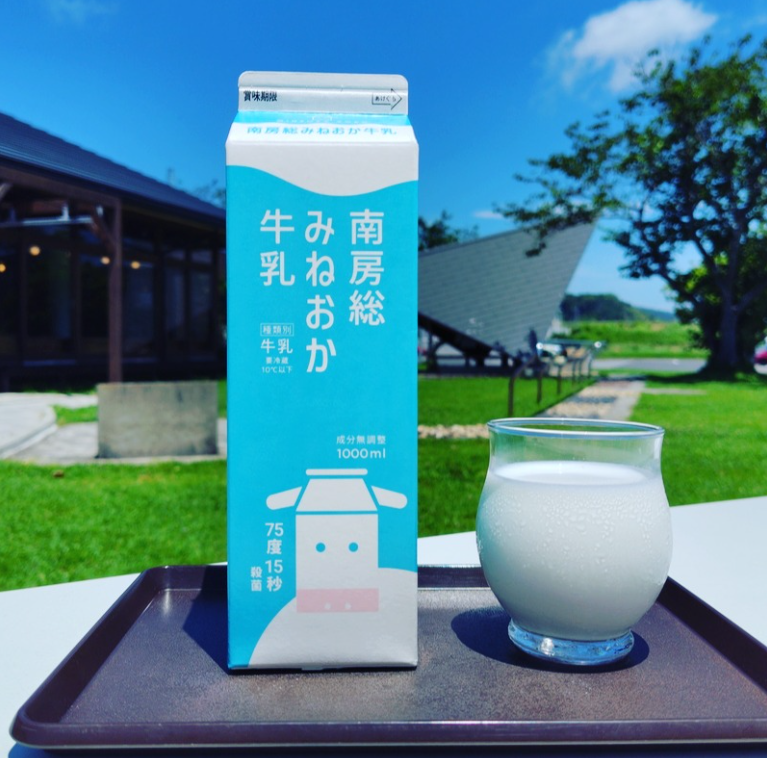 南房総みねおか牛乳