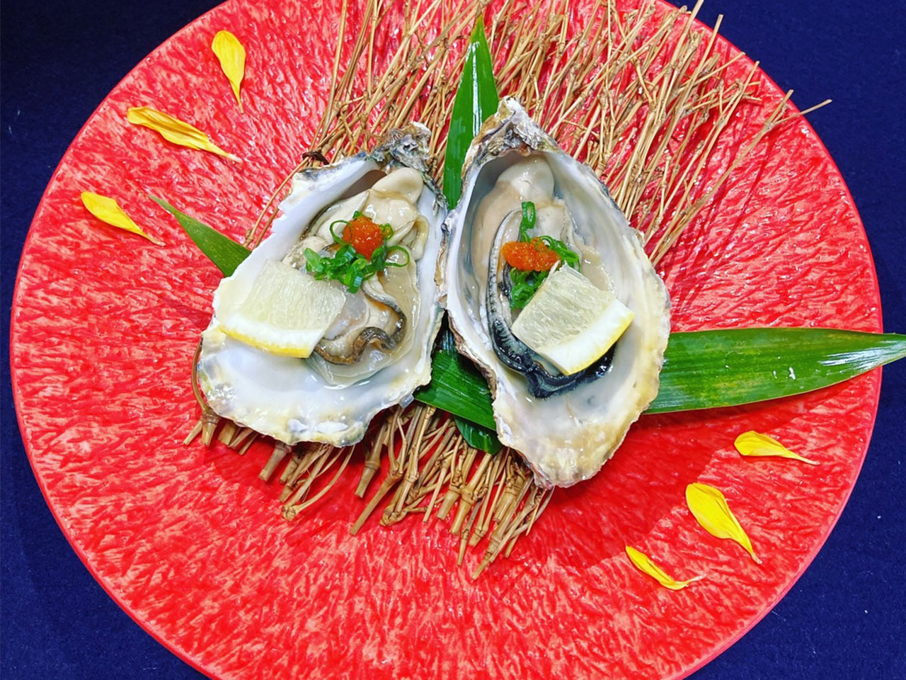 生牡蠣は自家製ポン酢で堪能できます