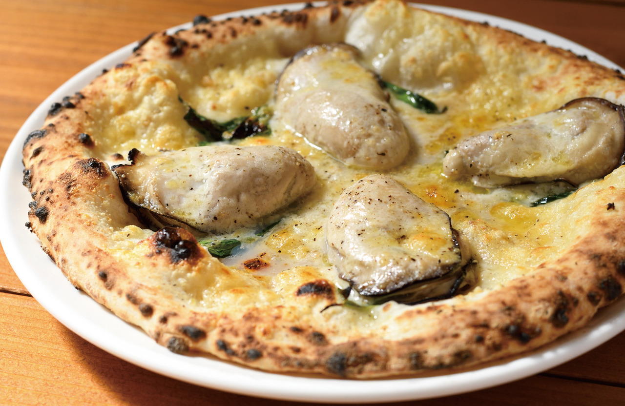 江戸前オイスターのピザ”オイッス”