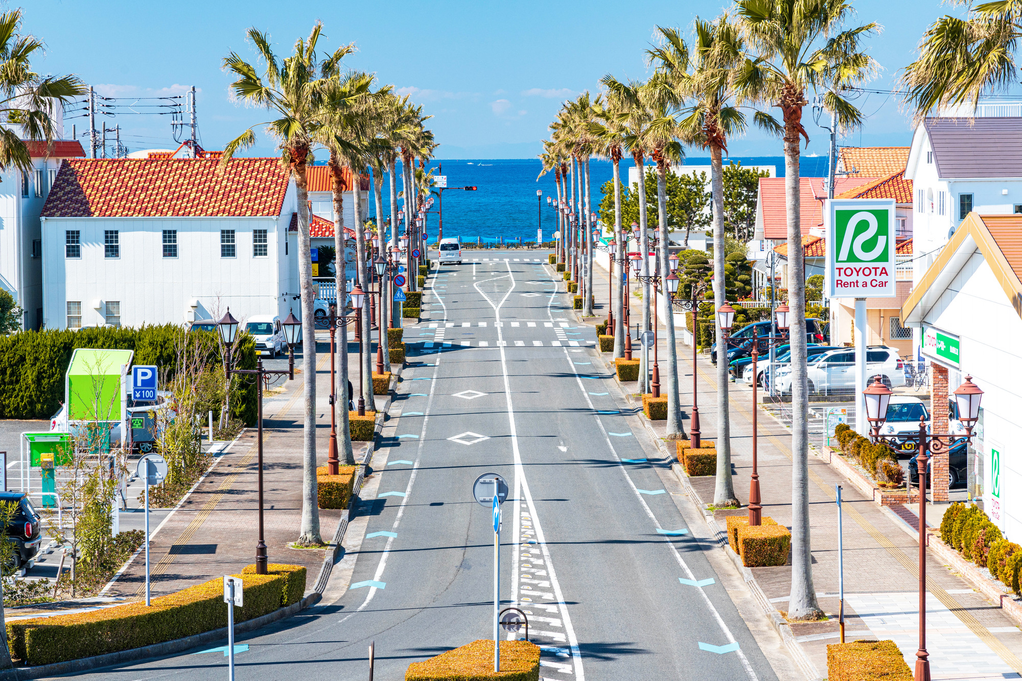 北条海岸へ続く道路