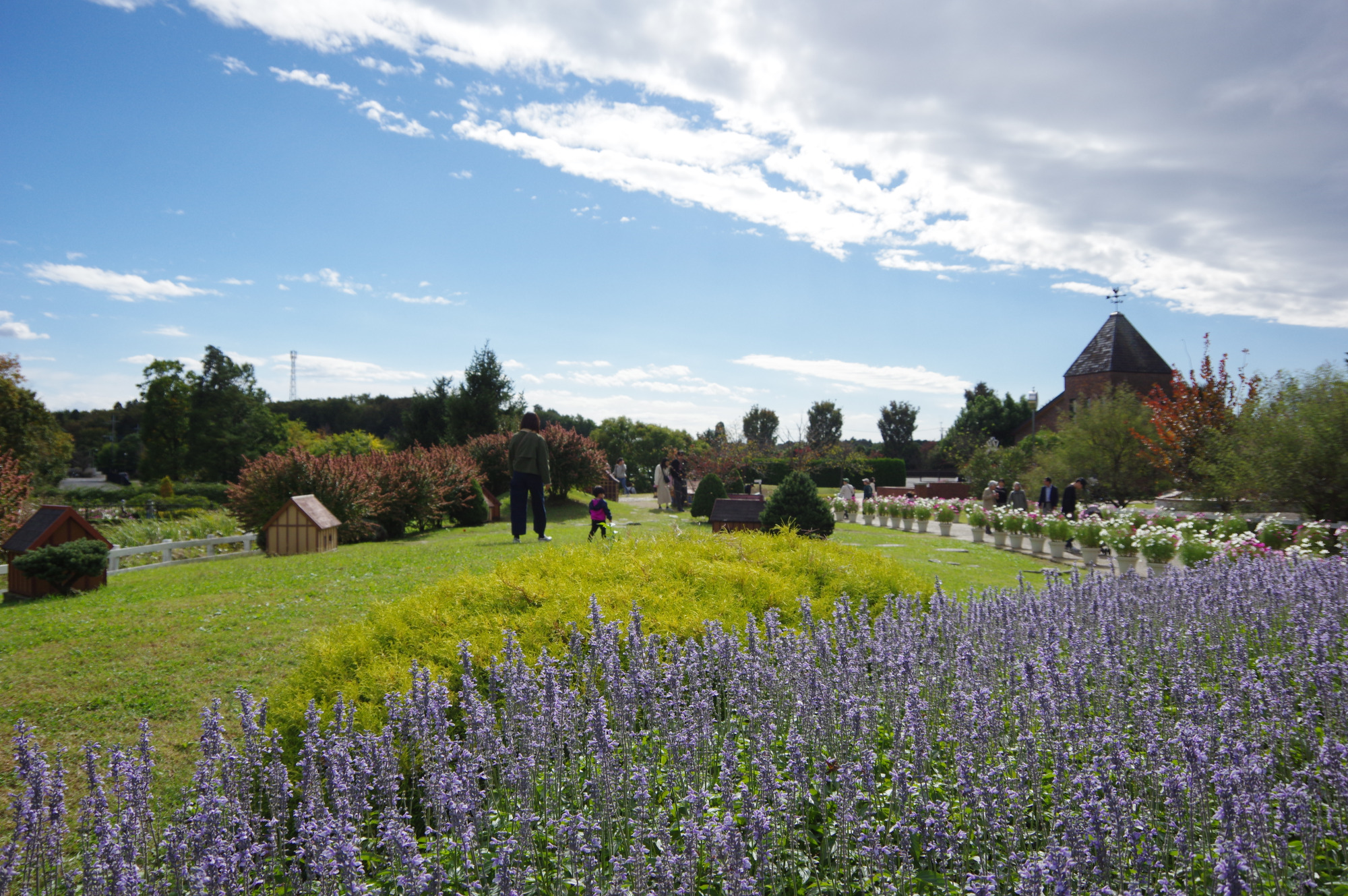 アンデルセン童話の世界観をテーマにした「花の城ゾーン」