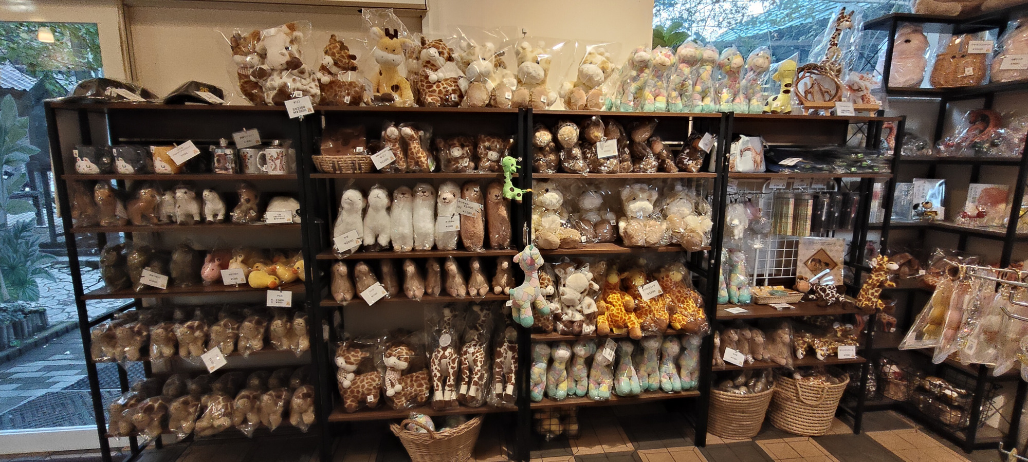 主役のキリン関連商品がたくさん！