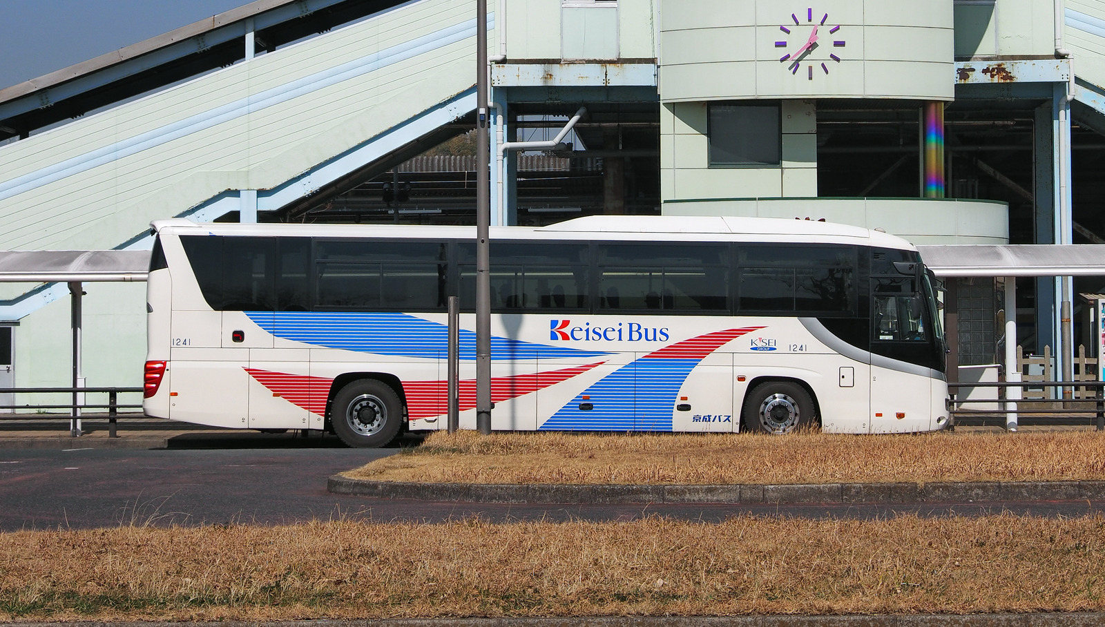 高速バスでのアクセスも便利です。