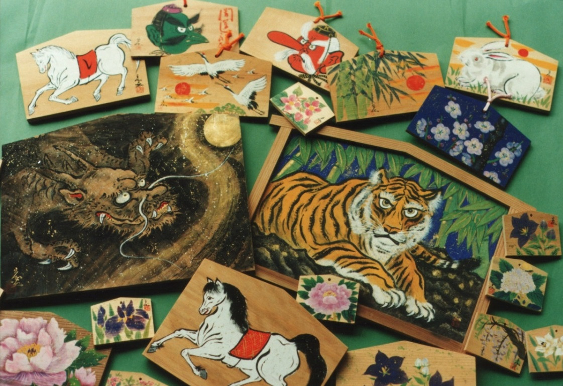 手描きにこだわる来福の絵馬「本納絵馬」