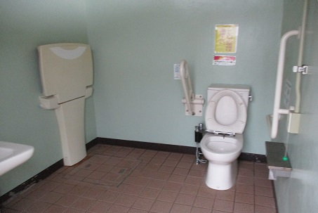 多目的トイレ2