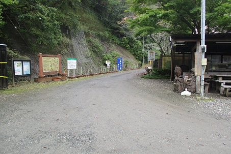 扉（入場口）の幅