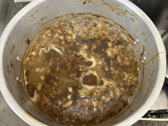 ⑥スープを注いでいく