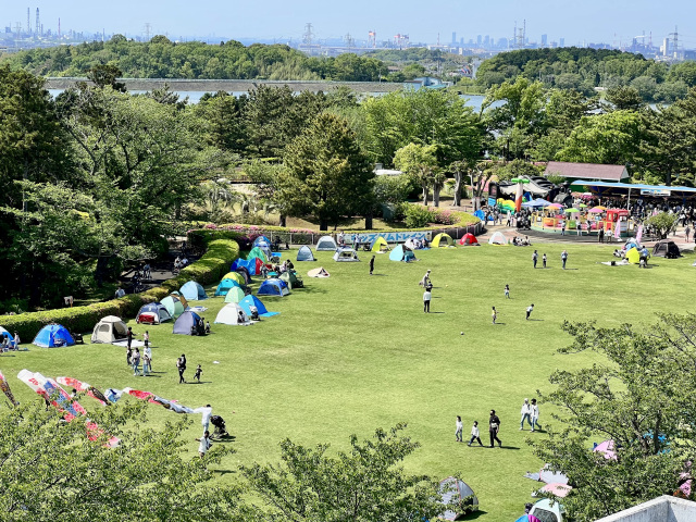 芝生広場