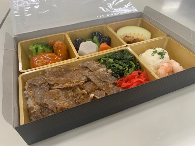 空飛ぶ学び舎ラボ【機内食弁当（イメージ）】