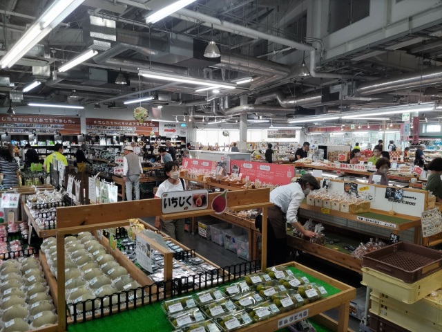 道の駅・川の駅　水の郷さわら