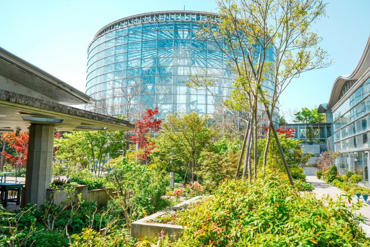 ベトナム製 宝石絵画 「花のある庭園」 BOTANICA MUSEUM｜スポット・体験｜千葉県公式観光サイト ちば観光ナビ