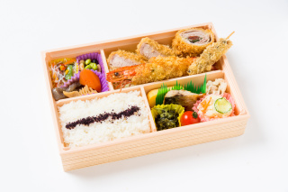 弁当：葵（あおい）