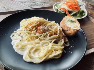 パスタセット カルボナーラ（自家製パンチェッタ入り）