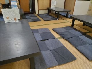 お座敷席でゆっくりと食事をお楽しみください