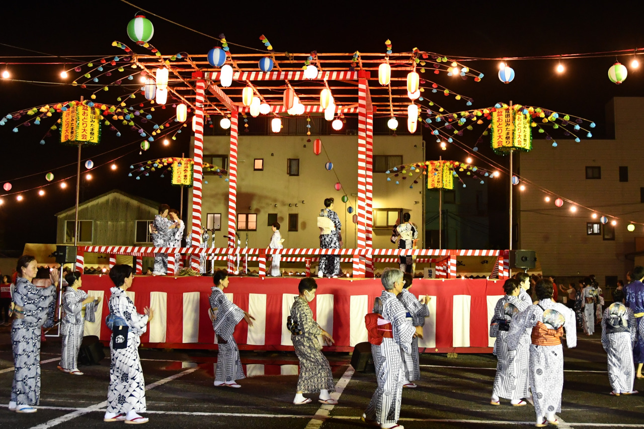 成田山みたま祭り盆踊り大会／成田山弘恵会田町駐車場