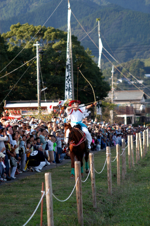 吉保八幡神社の流鏑馬／吉保八幡神社