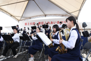 東庄中学校吹奏楽部のステージ