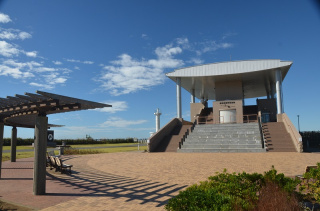 旭市飯岡刑部岬展望館～光と風～