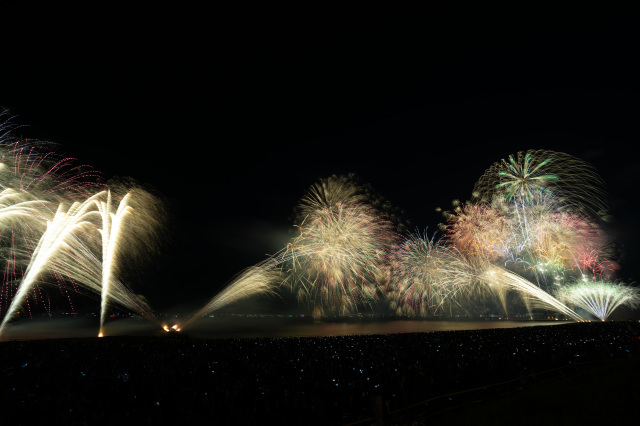 第47回千葉市民花火大会「幕張ビーチ花火フェスタ2025」／幕張海浜公園、他