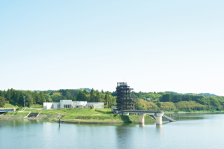 湖畔美術館全景