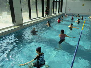 みんなでアクアビクス