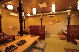 半個室の広々とした和室もあり、ちょい飲みから 宴会まで使い分けできます。