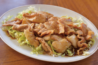 ショウガとニンニクが効いた、「バラ焼き」